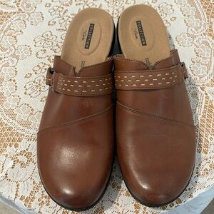 Clarks Leisa Sadie slip on Mules Clogs Size 10